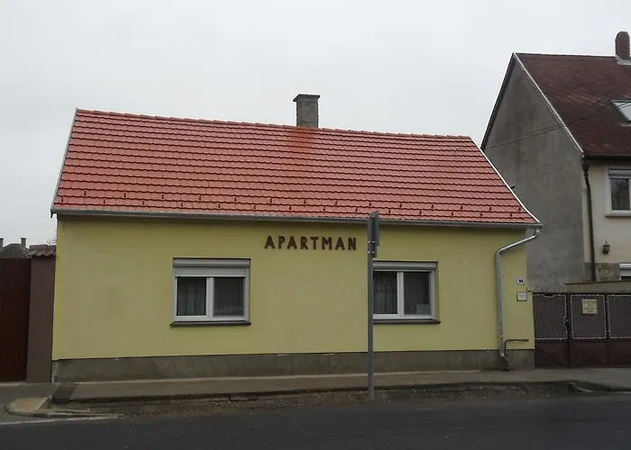 Pallósi Ház A Appartamento *